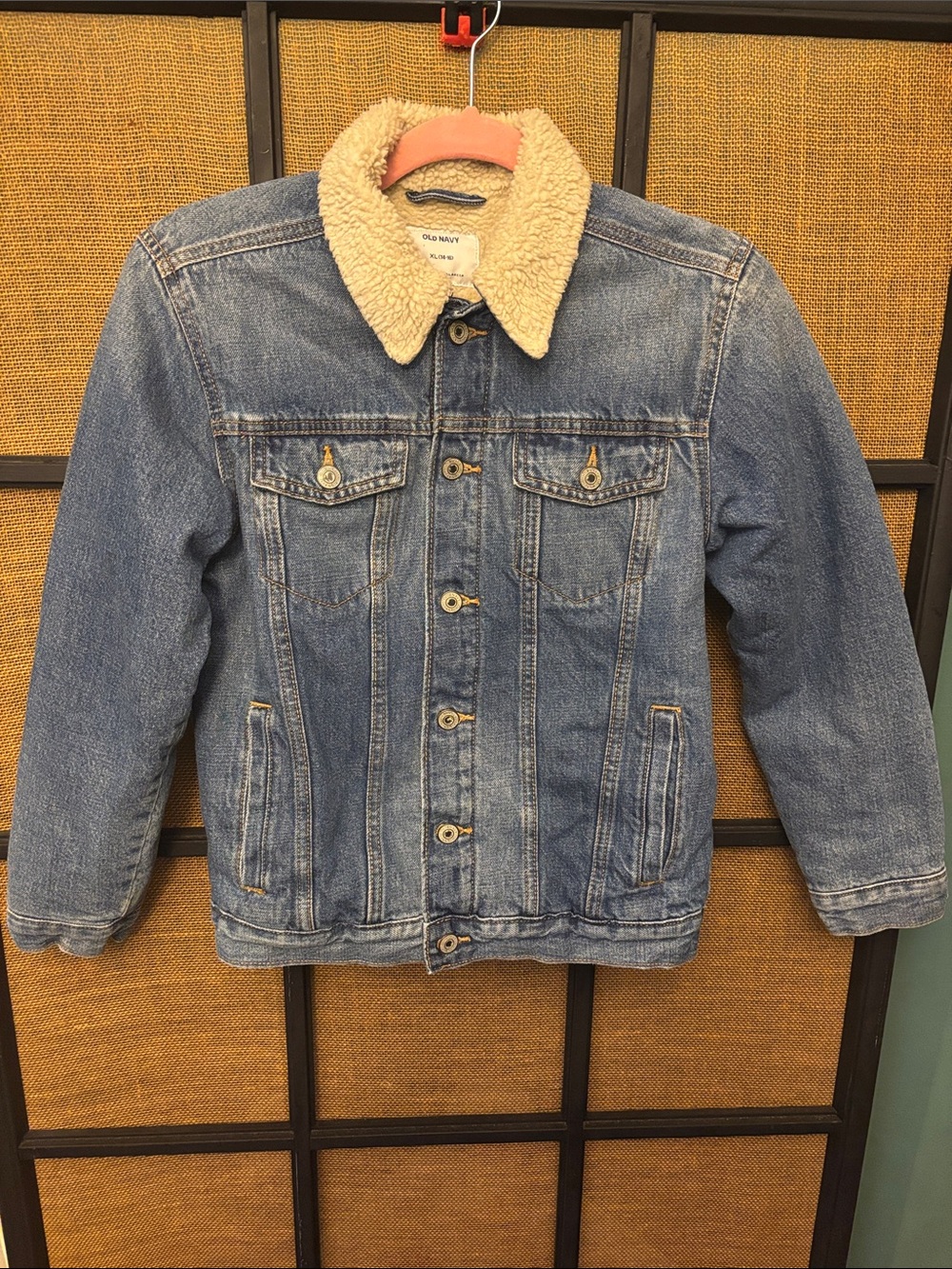 Old Navy youth size XL ( 14-16 ) TRUCKER STYLE DENIM JACKET SHERPA LINED